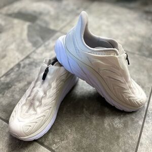 NEW Hoka Project Clifton Sneaker M8 W9 Stack heel Tennis shoe Trainer